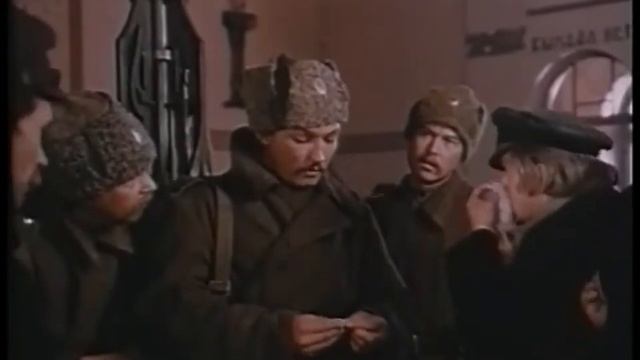 Есть только два класса:  пролетариат и буржуазия