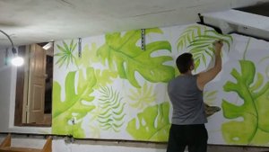 Роспись стены акрилом