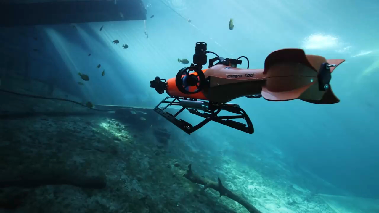 Что такое подводные роботы. Aquabotix Endura 100. Робот подводный AUV. Автономный необитаемый подводный аппарат. Подводный робот Батискаф.