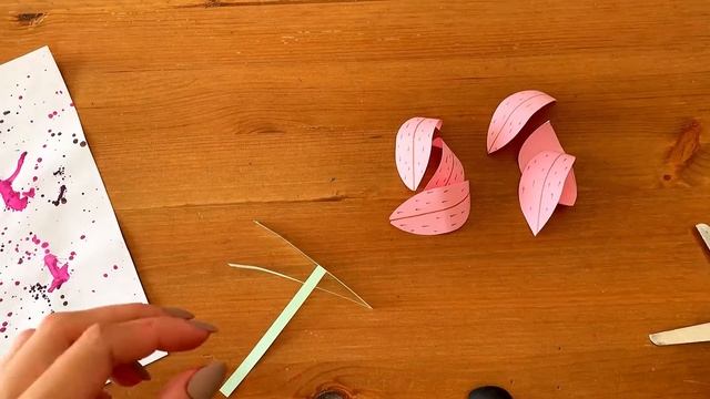 Красивые цветы из бумаги. Детские поделки. смотреть онлайн