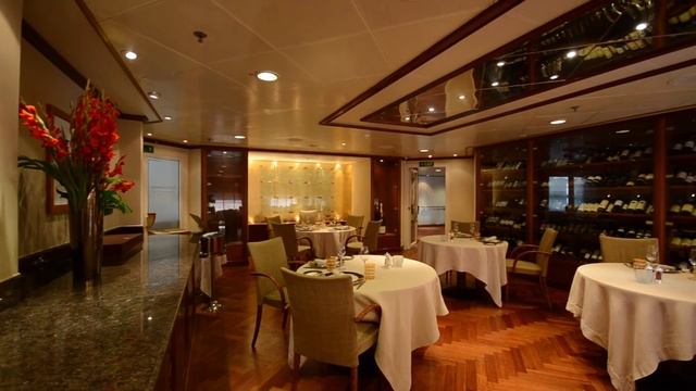 Обзор лайнера Silver Whisper 5* - подробный репортаж с корабля от CruClub.ru