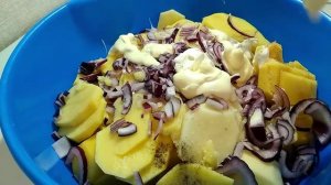 Картофель с куриной грудкой в духовке под сыром. Картофель по французски с курицей.