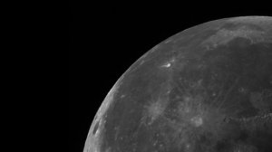 Moon in a 4.5" beginner's telescope - 114/900 Newtonian - 1080p [HD] - POWERSEEKER 114EQ