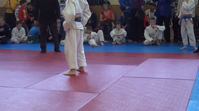 Ененберг - Мельничук. - 32 кг. Чемпионат Киева 2003-2004 г.р. 25 апреля 2015. смотреть онлайн