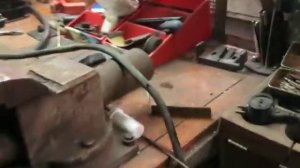 Пазовский компрессор для мастерской или гаража с электродвигателем и ресивером от газовой установки