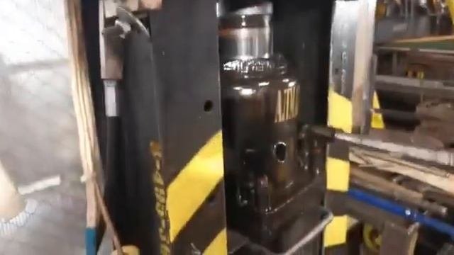Домкрат с манометром. Домкрат 100 тонн с манометром.