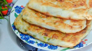 Катлама-самая вкусная узбекская слоеная лепешка с луком на сковороде