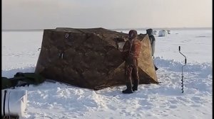 Четверо рыбаков задохнулись в палатке / Новости