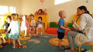 Сиреневая (младшая группа). Врач