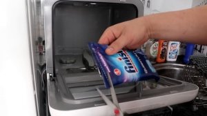 Самая компактная Посудомоечная машина Midea MINI. Она поместится даже на самой маленькой кухне.