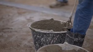 Укладка арболитовых блоков