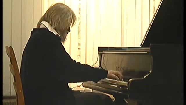 Андрей Катичев за роялем - ЛИЛИИ этюд - Катичев А - Музыкальная Атлантида смотреть онлайн