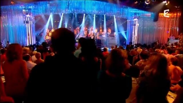 Sofia Essaïdi & Nicolas Peyrac- "So far away" - France 2 (02/11/13) смотреть онлайн