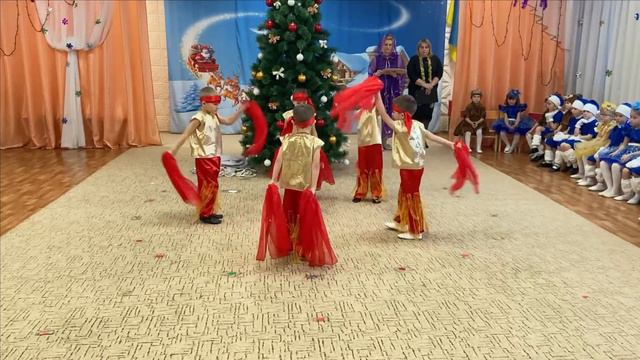 58 сад 10 група - Новорічний Карнавал