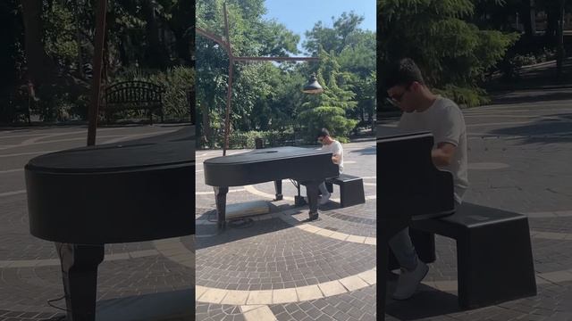 НЕ одинокий рояль ❤️ Баку ?? #баку #азербайджан #baku #baki #рояль #baku❤️ смотреть онлайн