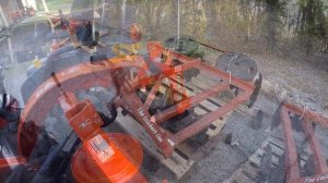 Kubota B2601: Quick Hitch Land Pride QH15