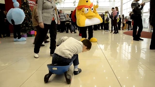 Детский Новый Год в Тойота Центр Уфа Север смотреть онлайн