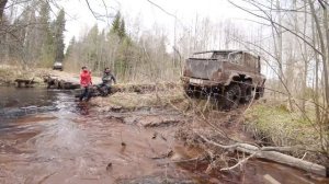 УАЗ 6х6 / Крузак с судовым дизелем в глубоком броду