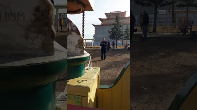Камень желаний в Иволгинском дацане г.Улан-Удэ