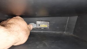 Conector OBD2 Renault / Dacia Duster / Oroch / Sandero / Clio / Location Obd2 Renault / Dacia