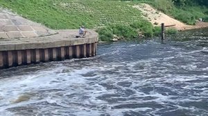 Как Ловят РЫБУ на плотинах? Методы ловли