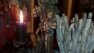 ЩИТ  МАТЕРИ  СИЛЬНЕЙШАЯ   ЗАЩИТА  ДЛЯ  ВСЕХ  ВЕДЬМИНА ИЗБА