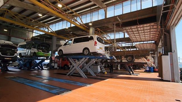 3 мая 2023 год. Замена масла в моторе, в коробке и замена всех фильтров в машине смотреть онлайн