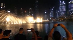 Дубай.Шоу фонтанов.