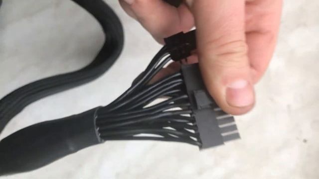 Размеры сечения проводов разъема 24pin Corsair AX1600i 1600W (wire diameter Corsair AX1600i) смотреть онлайн