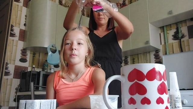 Дочь взрослеет! КРАСИМ КСЮШИ ВОЛОСЫ. Сама следит за ПОРЯДКОМ в своей КОМНАТЕ. смотреть онлайн