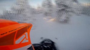 Ski-Doo Summit 600 everest 146 e-tec 2011 in deep powder