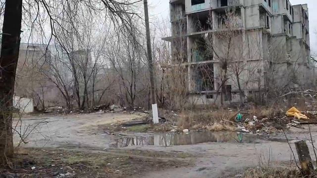 На левом берегу заброшенный стойка, прям на Ленинском проспекте смотреть онлайн