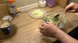 Заливной пирог с полкило весенней зелени | Шпинат, джусай, ботва, пекинка, чеснок.