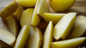 Картошка кусочками в рукаве