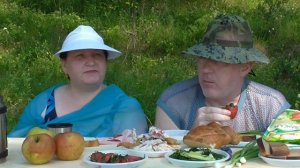 MUKBANG RUSSIA|ЛЕТНИЙ МУКБАНГ с ТЯЖЕЛОЙ ЕДОЙ КурГрудка,Огурцы,Помидоры,МАЙОНЕЗ,Лук и ЧАЙ на природе