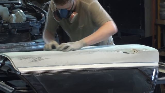 Кузовной ремонт LEXUS RX 350  Шпаклюю двери