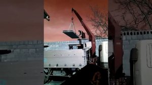 Монтаж плит перекрытия на манипуляторе Митсубиси фусо