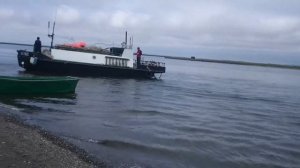 катер ж-2000 забрал желонку и пошел на выход из речки.