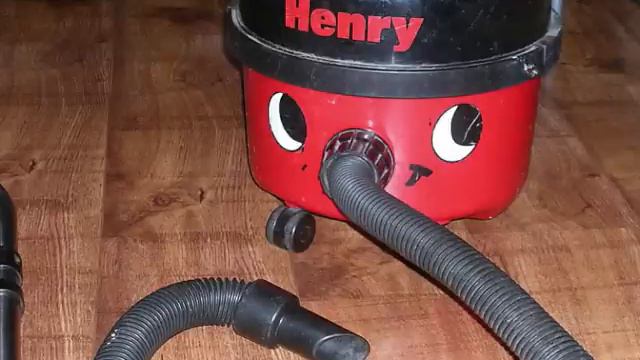Numatic Henrys Pump It!