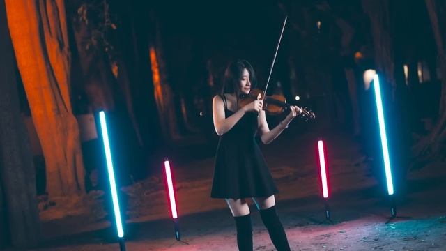 Violin on the Street? Tones and I「Dance Monkey」Kathie Violin cover смотреть онлайн