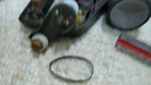 Philips FC6163 не вращается щëтка. Помыли под водой.