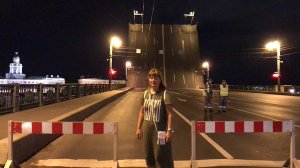 По Санкт-Петербургу пешком. Разводка мостов. Старинная аптека