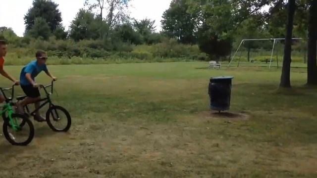 Scrubby the green haro with Dylan on it from Ad bmx and colten also from ad bmx смотреть онлайн