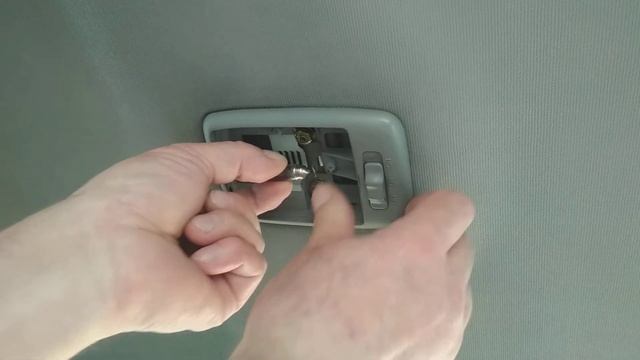 замена лампочки салона хендай акцент смотреть онлайн