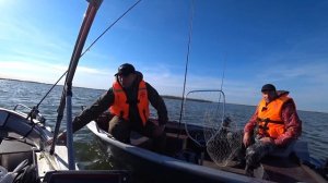 Рыбалка на Веселовском водохранилище. Попали на бешеный клев окуня на каждом забросе.  Сентябрь 202