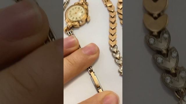 Золотые часы с браслетом и браслет