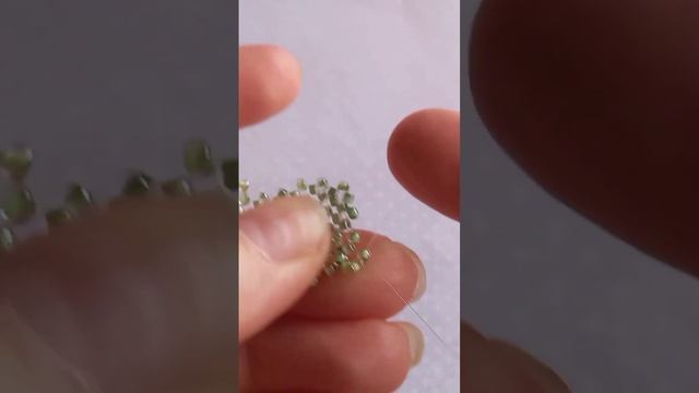 Амигуруми из бисера Динозаврик ( 1 часть)