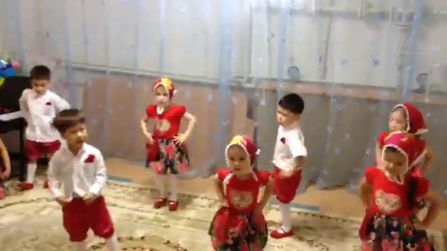 Очаровательные матрёшки поздравляют малышей из #домаМамы #нетчужихдетей #цыпленок_кз #ciplenok_kz смотреть онлайн