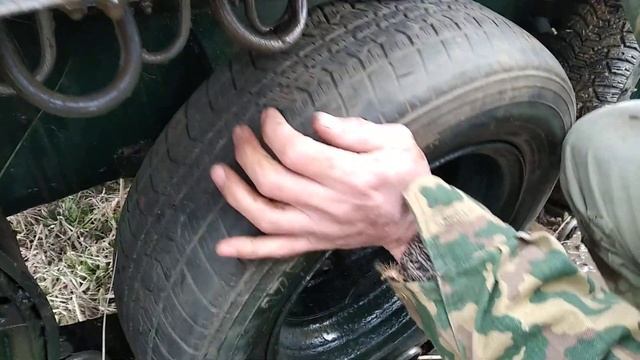 Гусеничный вездеход бродяга. Замена колеса без домкрата смотреть онлайн