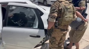 Силовики в Керчи (Крым) задержали жилищных мошенников.